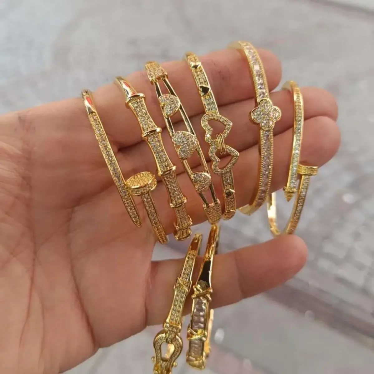 Taşlı Bileklik